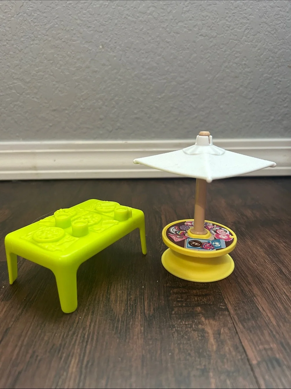 Fisher-Price Little People Figures & Vehicles